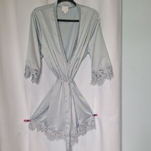 Le Rose Blue Kimono Lace Trim Satin Blue Robe Size S / M